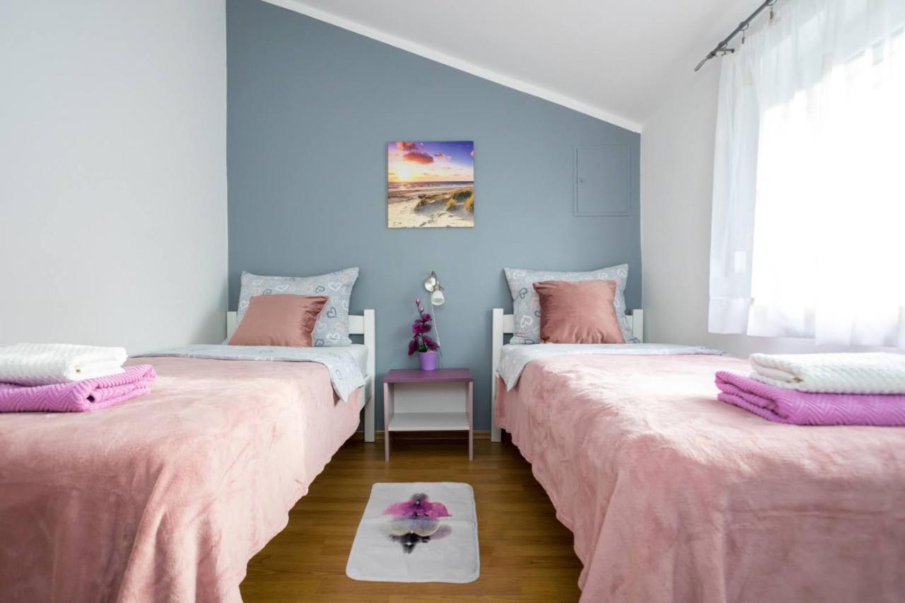 Apartman Luni Sa Bazenom - Malinska, Sveti Anton Sveti Anton  Exterior foto